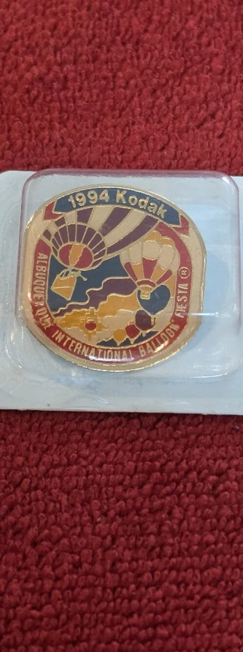 Vintage 1994 Kodak Albuquerque International Balloon Fiesta Official Pin New
